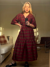 Load image into Gallery viewer, FLEUR Tartan Silk Dupion