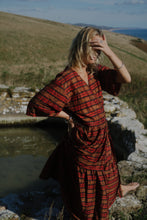 Load image into Gallery viewer, FLEUR Tartan Silk Dupion